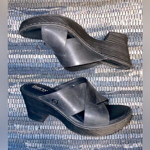 ❌sold❌✨BORN✨ Black Teayo Basic Wedge